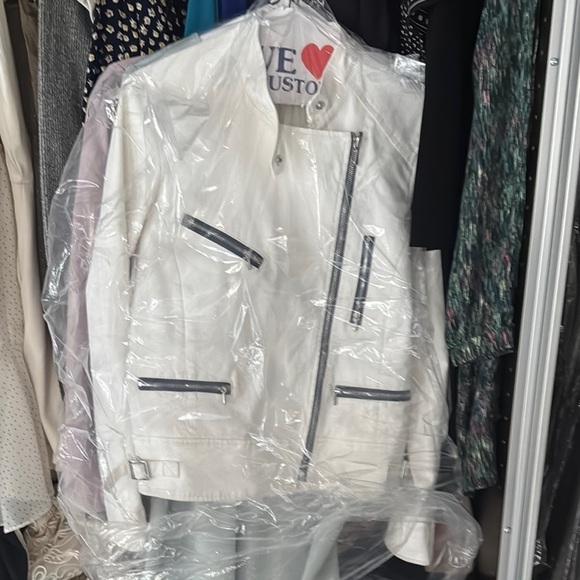 Women's White Jacket - Picture 11 of 12